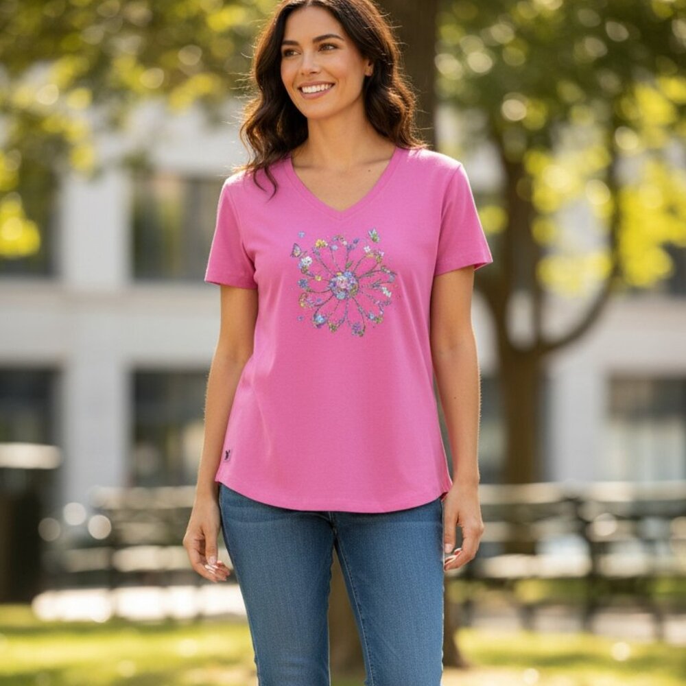 Life is Good W's Blooming Daisy Crusher Vee Tee